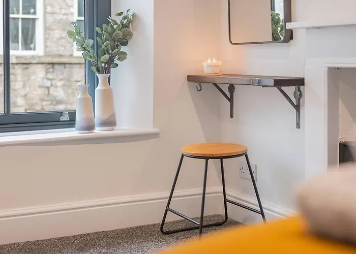 Carpenters - The Lakes! Kendal