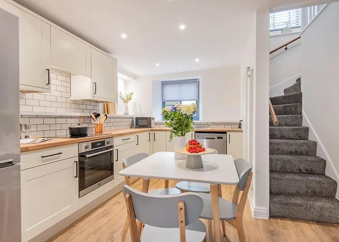 Holiday home Carpenters - The Lakes! *